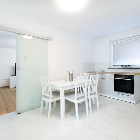 Pohorje Sun - Whole House Apartment *